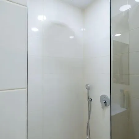 Apartment Location, Brand New 3 Bdrm & Free Parking Sofia