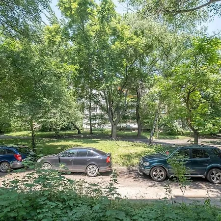 Location, Brand New 3 Bdrm & Free Parking Apartamento