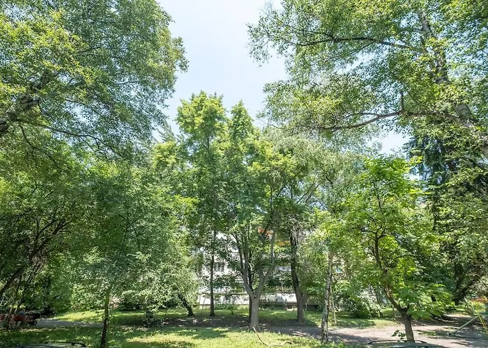 Location, Brand New 3 Bdrm & Free Parking * София